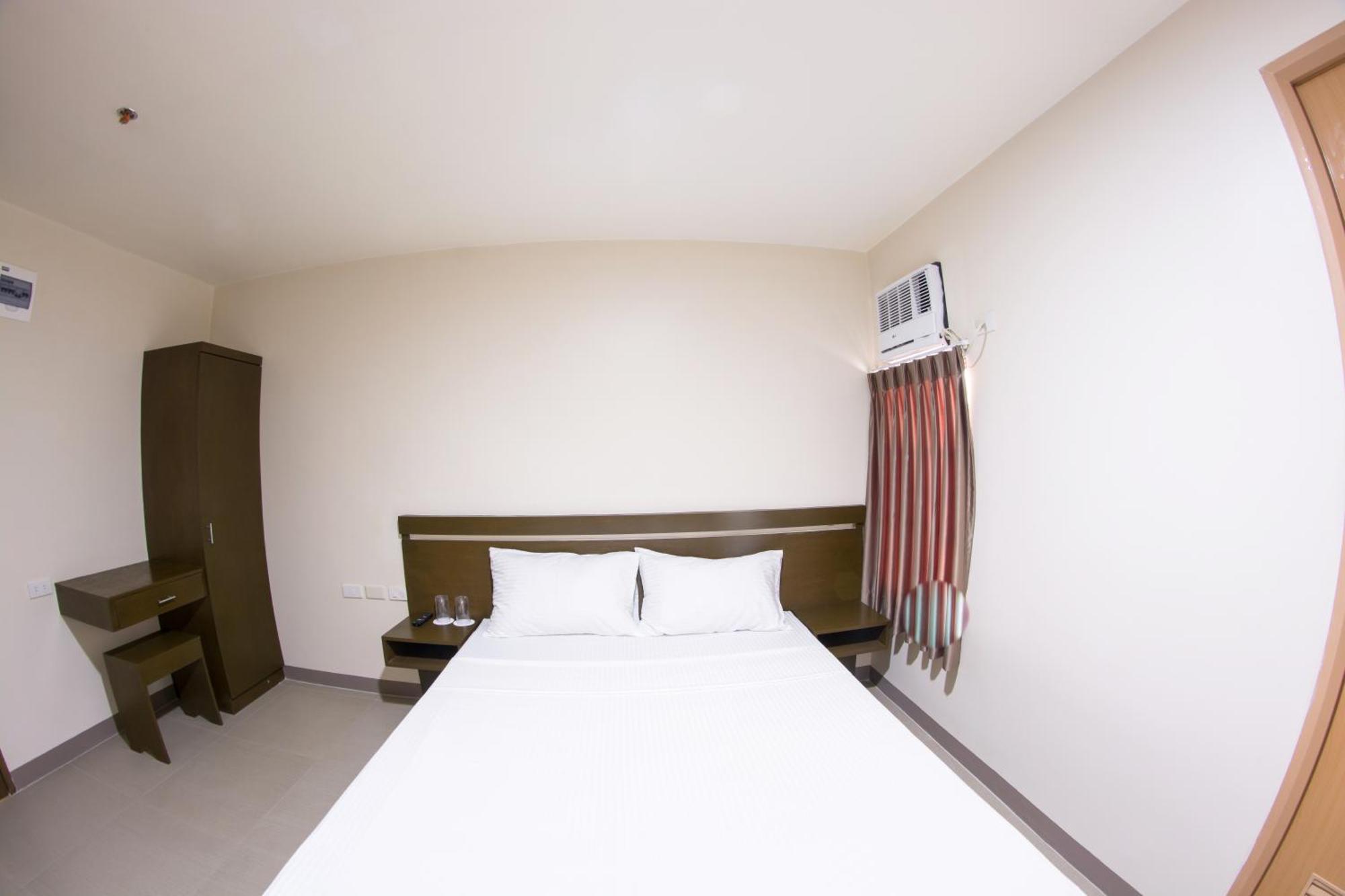 Emerald Suites Cdo Cagayan de Oro Room photo